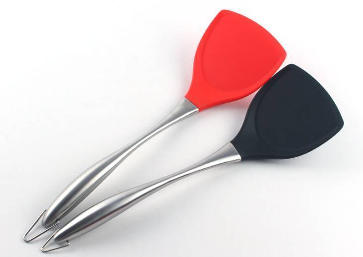 硅胶制品厂硅胶锅铲和木铲、不锈钢铲的优缺点对比