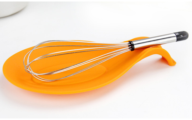 硅胶母婴用品 硅胶口水兜 硅胶制品厂家食品级硅胶介绍