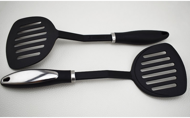 硅胶手环 硅胶垫片 科普整形隆鼻对比 硅胶材料与膨体材料到底那个好