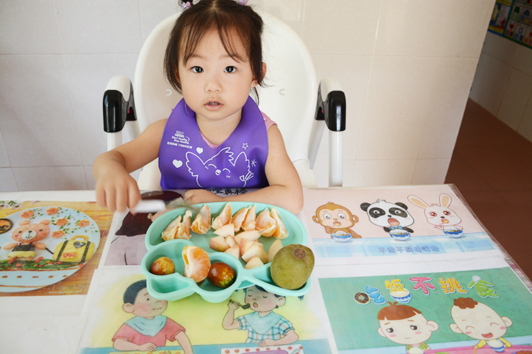 硅胶母婴用品_硅胶围兜为什么这么好用呢？2022硅胶围兜的特点