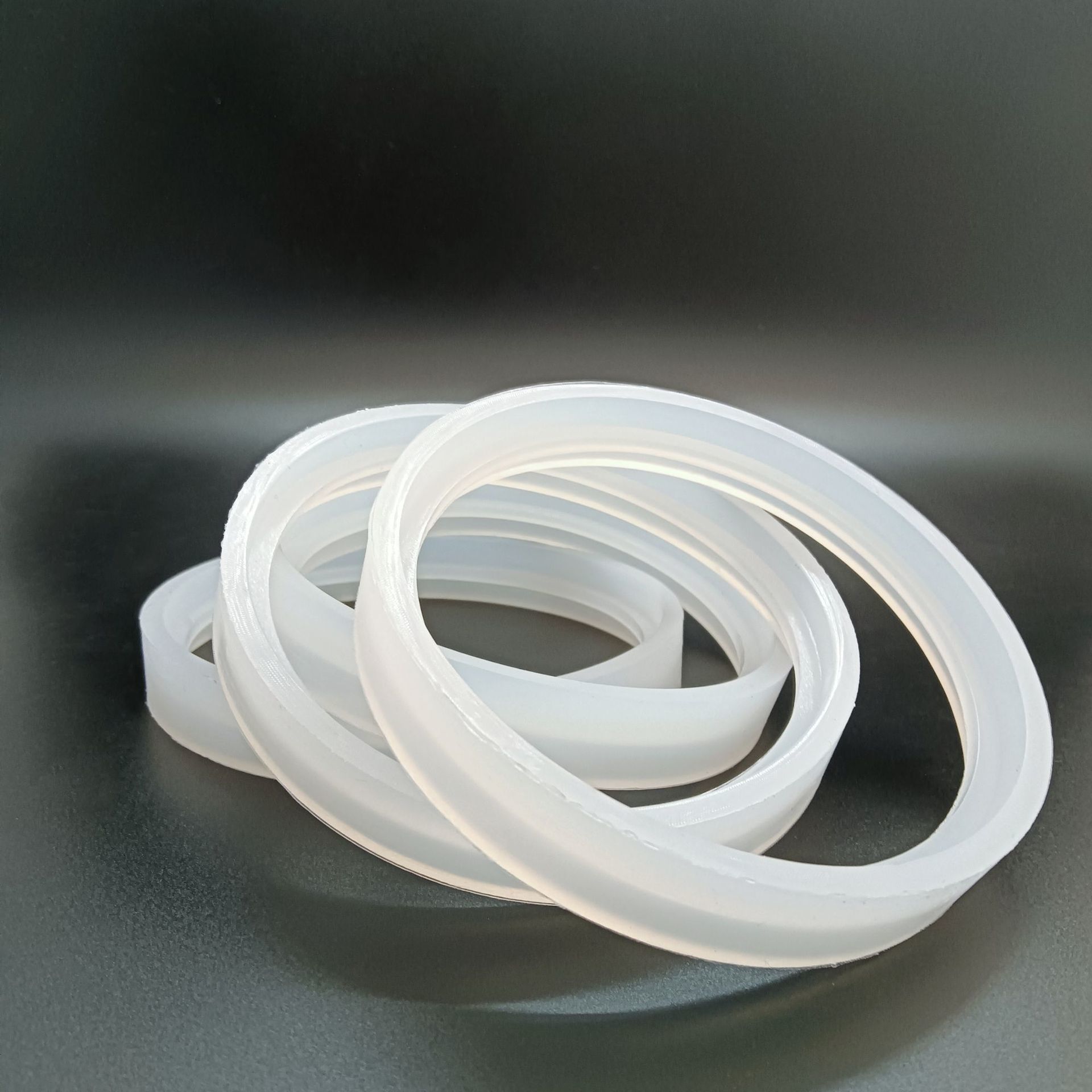 硅胶胶管如何制作，硅胶制品制作工艺[今日更新]